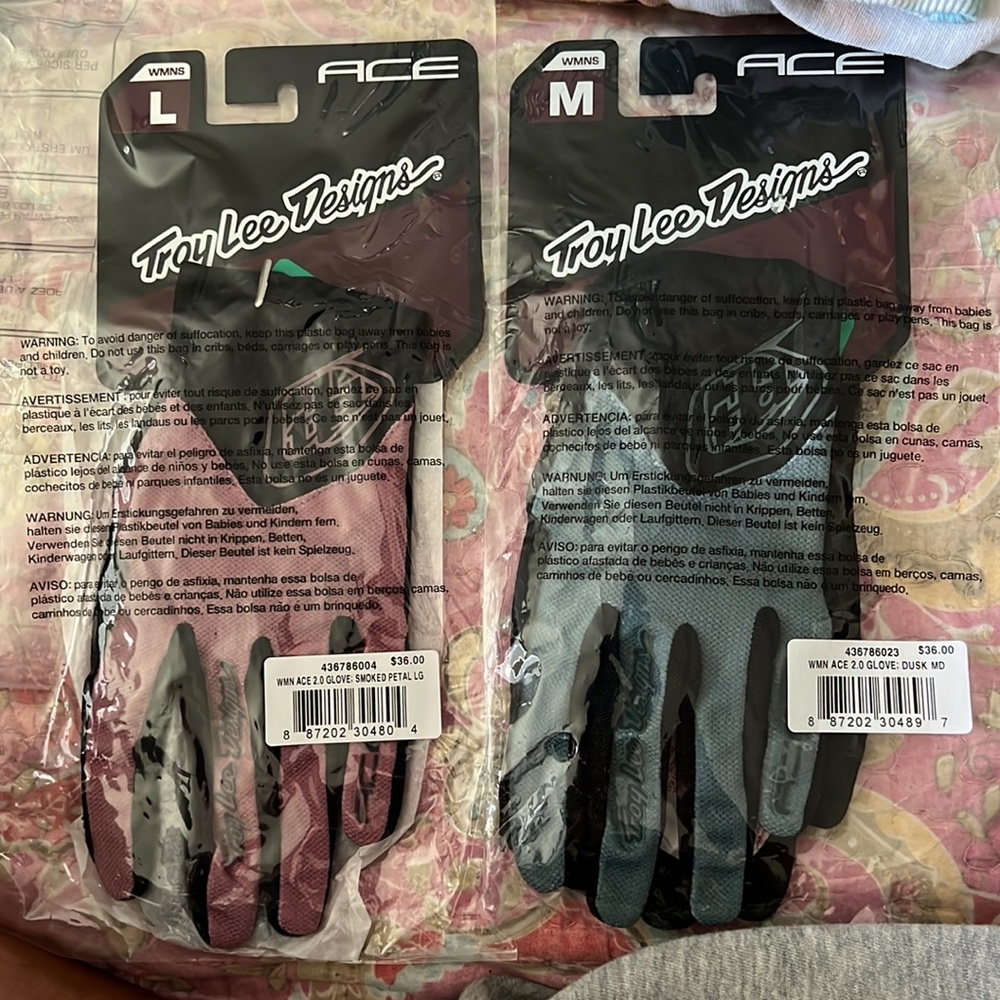 Women’s TroyLee Gloves - Picture 5 of 7